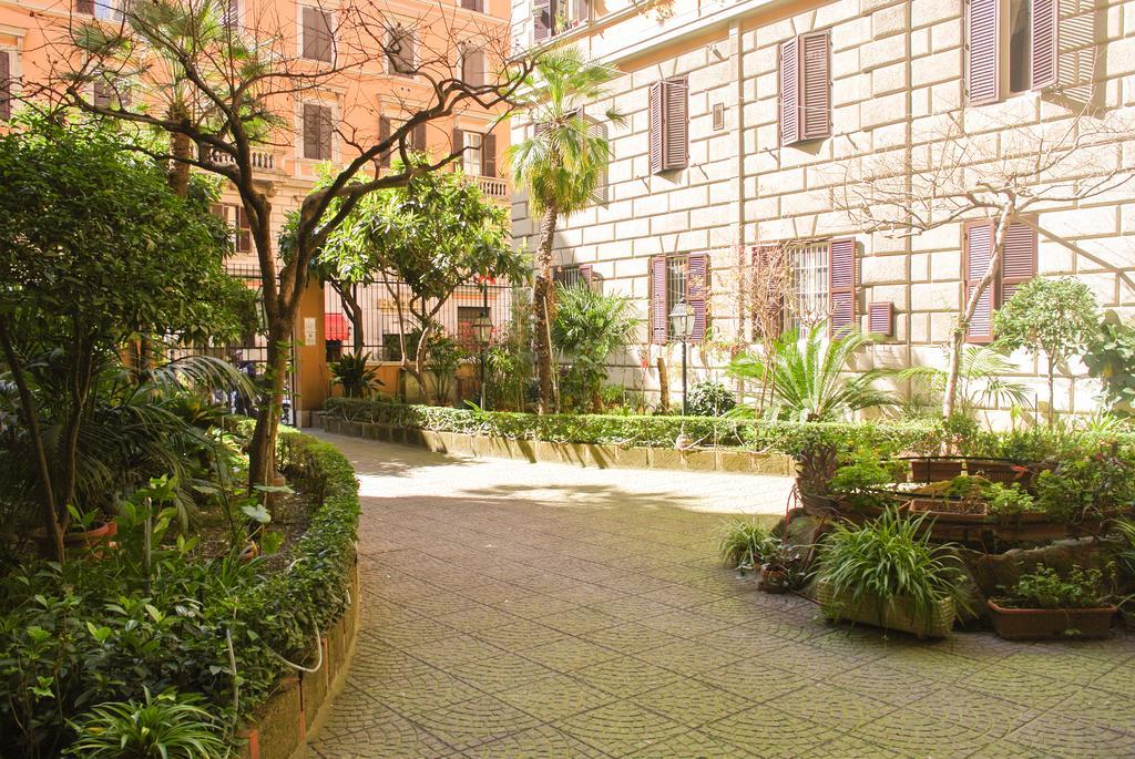 Appartamento Larisarooms Řím Exteriér fotografie